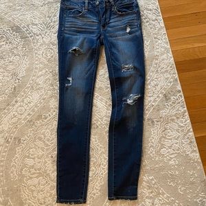American eagle distressed jeans